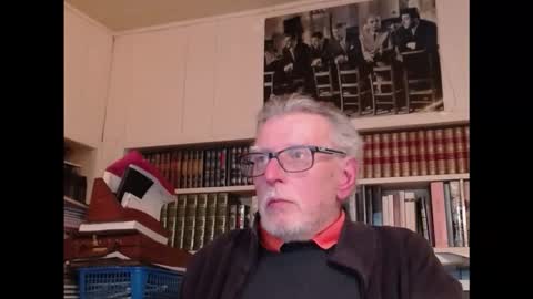 Snapshot of hotlux_54 chatting on October 18, 4:23 pm hotlux_54 online show from October 18, 4:23 pm