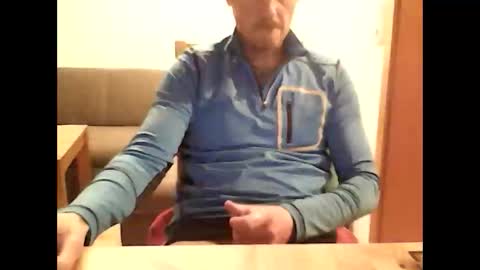 hotmann2222 online show from March 19, 7:06 pm