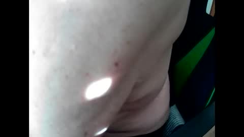 Snapshot of hotmassage50 chatting on September 18, 1:24 pm hotmassage50 online show from September 18, 1:24 pm
