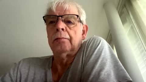 Snapshot of hotmassage50 chatting on March 11, 7:37 am hotmassage50 online show from March 11, 7:37 am