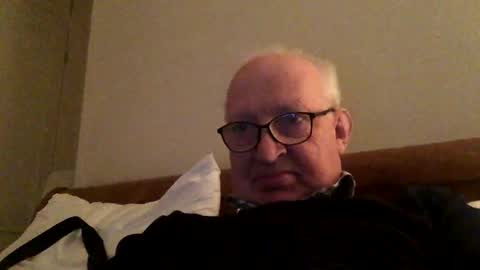 hotmuff99 online show from December 31, 5:40 pm