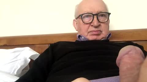 hotmuff99 online show from January 13, 2:11 pm