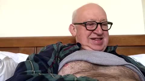 hotmuff99 online show from November 26, 8:50 am