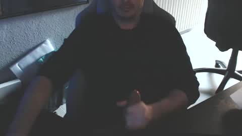 Snapshot of hotnickdk chatting on March 9, 7:45 am hotnickdk online show from March 9, 7:45 am
