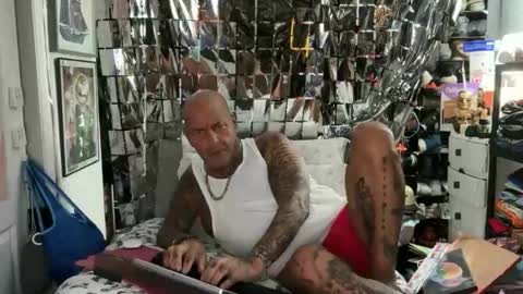 hotstuff775616 online show from April 27, 1:35 am