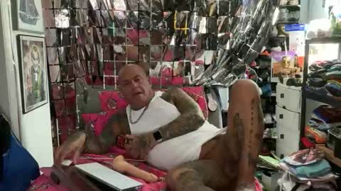 hotstuff775616 online show from April 21, 2:51 am