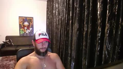 Snapshot of hotterlrg chatting on September 20, 10:43 pm hotterlrg online show from September 20, 10:43 pm