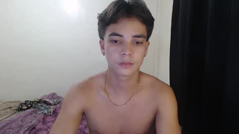 hottiespydie online show from January 12, 6:12 pm