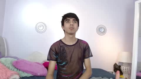 hottiie_guy online show from December 22, 5:54 pm