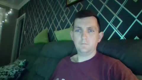 hotuk86 online show from February 13, 10:00 pm