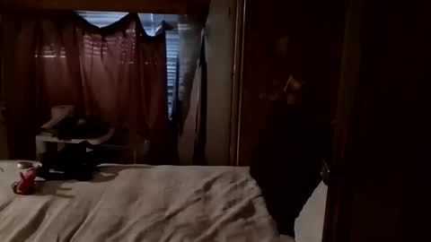 houndmeagain online show from November 24, 5:41 am