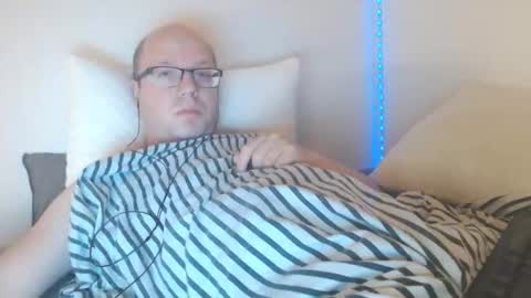 Snapshot of hoyboydkk chatting on October 16, 2:08 am Christian online show from October 16, 2:08 am