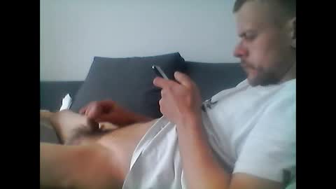 Snapshot of hubikush22 chatting on October 19, 9:23 am hubikush22 online show from October 19, 9:23 am