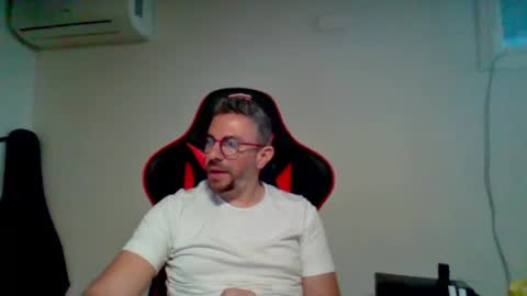 huge__cumshot online show from April 4, 3:31 pm