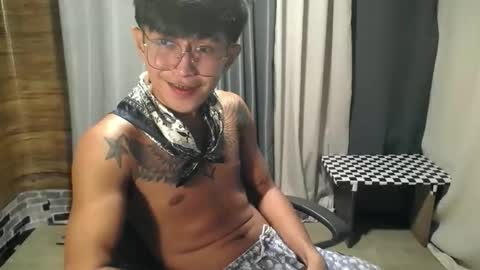 hugecockchristian online show from November 21, 1:32 pm