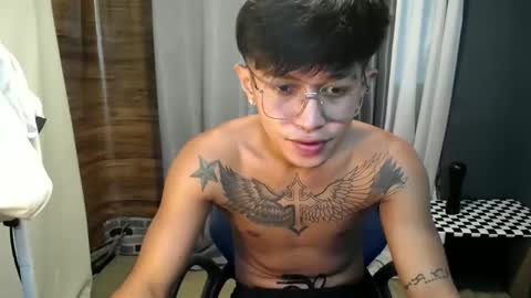 hugecockchristian online show from November 2, 7:45 am