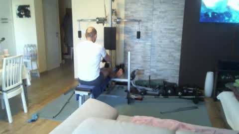 hugo654321 online show from March 1, 10:13 am