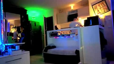 Hugo online show from January 31, 9:35 pm