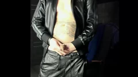 kinkyyy online show from March 28, 10:04 am