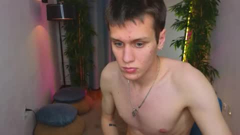 Snapshot of hun1er_steele chatting on October 12, 4:23 pm Hunter steele online show from October 12, 4:23 pm