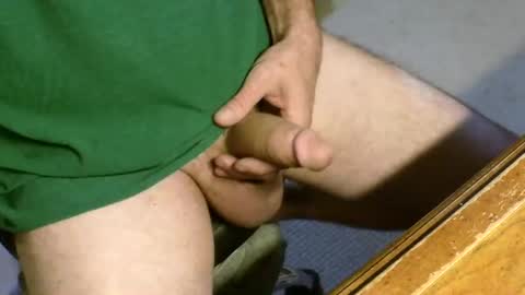 Snapshot of hung9lovespussylipsandnips chatting on October 1, 3:21 am Howdy online show from October 1, 3:21 am