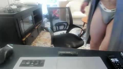 Snapshot of hung_ginger69 chatting on October 18, 12:21 pm hung ginger69 online show from October 18, 12:21 pm