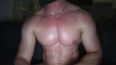 MuscleHungBrit online show from October 2, 11:42 pm