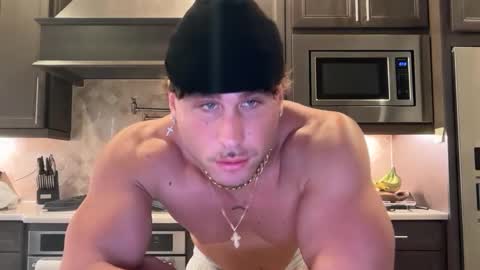 Snapshot of hungkingg22 chatting on October 2, 8:02 pm hungkingg22 online show from October 2, 8:02 pm