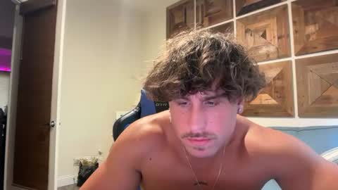 hungkingg22 online show from June 26, 6:32 pm