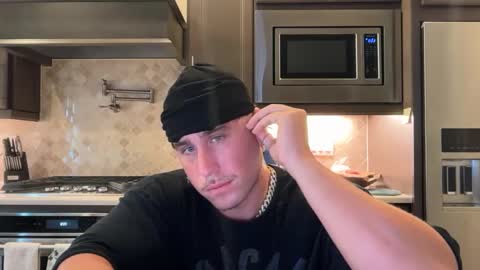 Snapshot of hungkingg22 chatting on September 24, 4:38 pm hungkingg22 online show from September 24, 4:38 pm