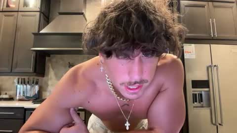 hungkingg22 online show from June 27, 4:45 pm