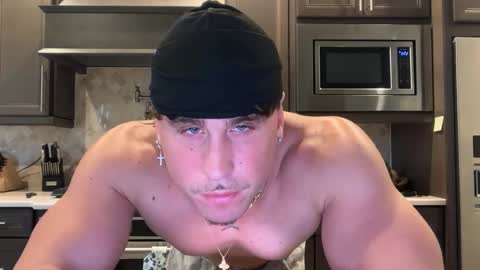 Snapshot of hungkingg22 chatting on October 8, 5:17 pm hungkingg22 online show from October 8, 5:17 pm