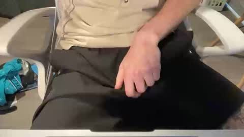 hungndumb04 online show from September 12, 6:08 pm