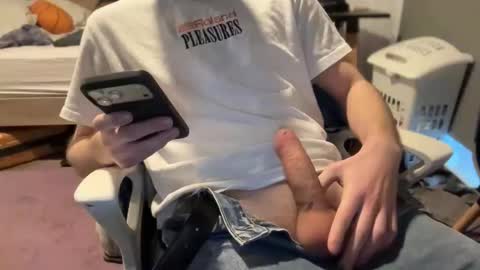 hungndumb04 online show from February 14, 4:35 pm