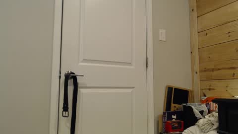 hungsilverfox69 online show from January 29, 7:32 pm