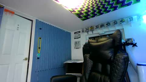 hungtxcock92 online show from March 21, 11:47 am