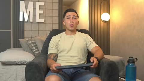 Snapshot of hunk_ryan chatting on September 16, 12:06 pm hunk_ryan online show from September 16, 12:06 pm