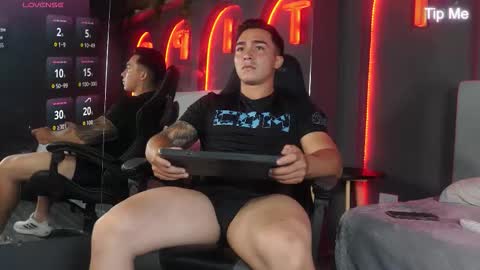 hunk_ryan online show from February 5, 7:10 pm