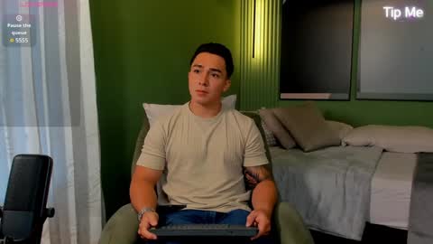 Snapshot of hunk_ryan chatting on January 17, 5:10 pm hunk_ryan online show from January 17, 5:10 pm