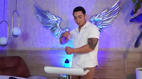 hunk_ryan online show from October 19, 8:01 pm