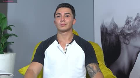 Snapshot of hunk_ryan chatting on September 23, 6:18 pm hunk_ryan online show from September 23, 6:18 pm