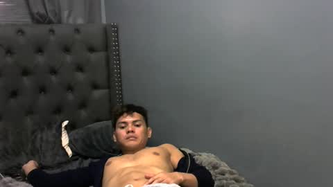Snapshot of hunkpinoy16 chatting on October 3, 10:37 pm Thehunkpinoy online show from October 3, 10:37 pm