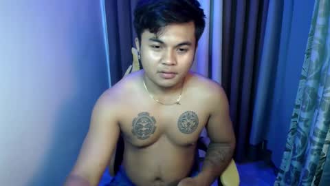 hunkyzeus online show from May 15, 5:43 pm