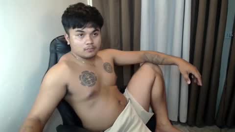 hunkyzeus online show from June 11, 12:32 am
