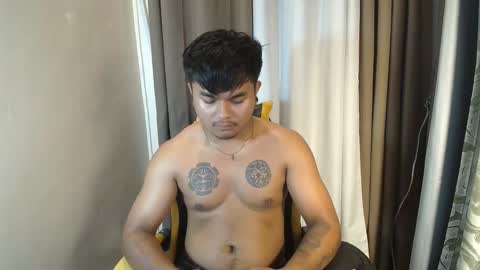 hunkyzeus online show from May 1, 4:38 am