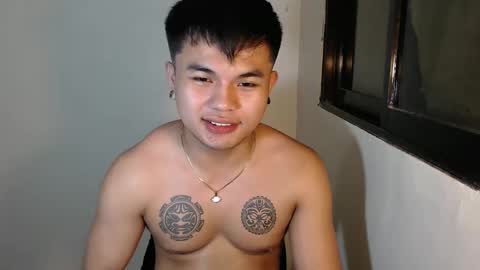 hunkyzeus online show from January 8, 6:09 pm