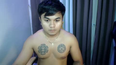 hunkyzeus online show from June 22, 11:04 am