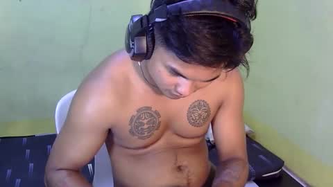 Snapshot of hunkyzeus chatting on October 18, 5:18 pm hunkyzeus online show from October 18, 5:18 pm