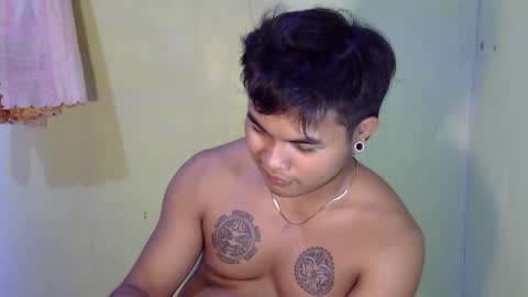 Snapshot of hunkyzeus chatting on October 25, 5:03 pm hunkyzeus online show from October 25, 5:03 pm