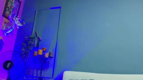 Hunter  online show from October 18, 7:08 pm